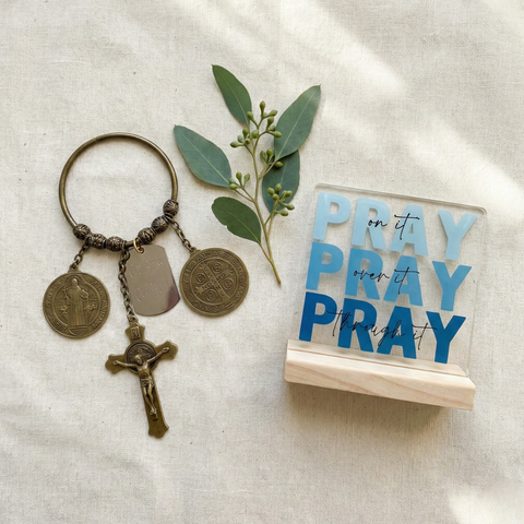 Complete Home Blessing Kit – Personalized Door Hanger + Prayer Plaque