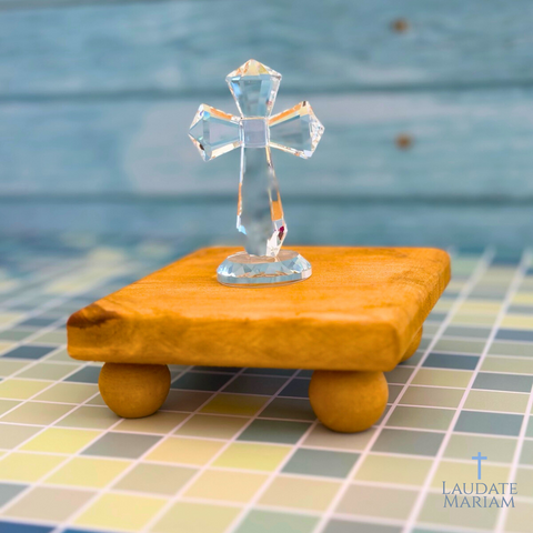 Crystal Glass Cross Statue – Elegant Religious Home Décor & Christian Gift (5.9 Inch)