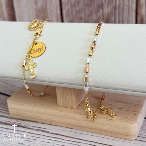 Personalized Our Lady of Guadalupe Bracelet | Tricolor Beads and Heart-Shaped Design