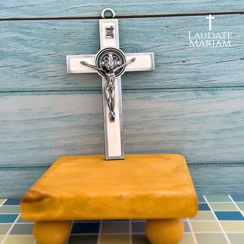 St. Benedict Palm-Sized Crucifix – Brown, Red, & White | Catholic Pocket Cross