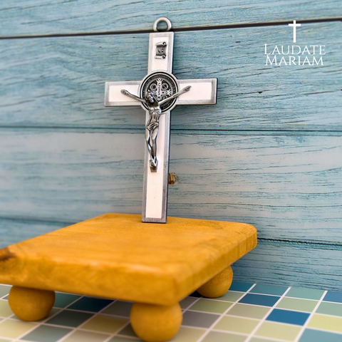 St. Benedict Palm-Sized Crucifix – Brown, Red, & White | Catholic Pocket Cross