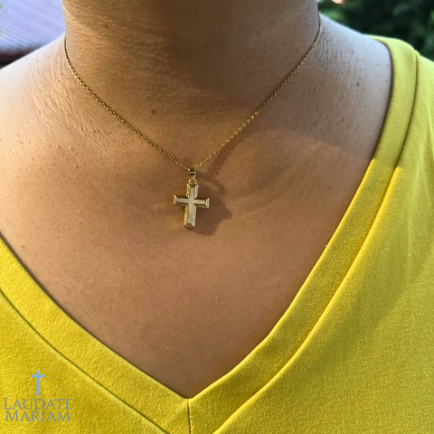 Faith-Inspired Cross Necklace – Gold Stainless Steel with Custom Name Engraving