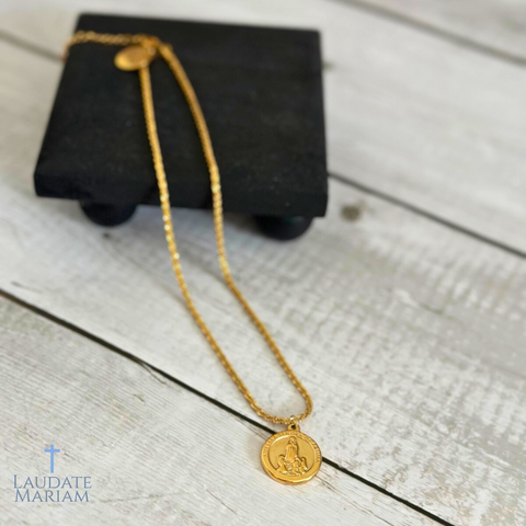 Personalized Our Lady of Fatima Necklace – 100% Gold-Plated Stainless Steel
