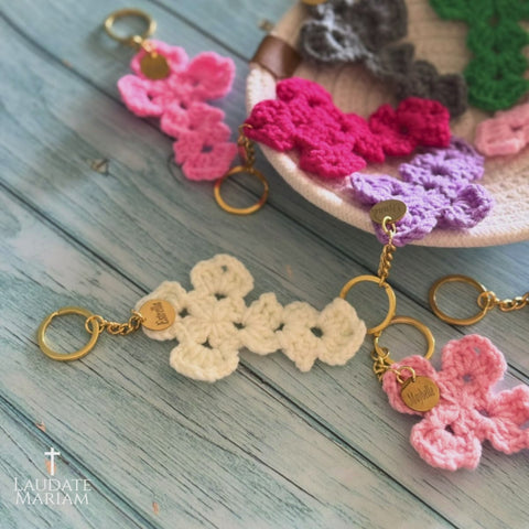 Personalized Catholic Keychain with Crochet Cross – Handmade Faith Gift for All Ages