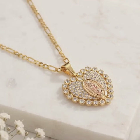 Personalized Marian Heart Pendant Necklace – Gold-Plated Stainless Steel