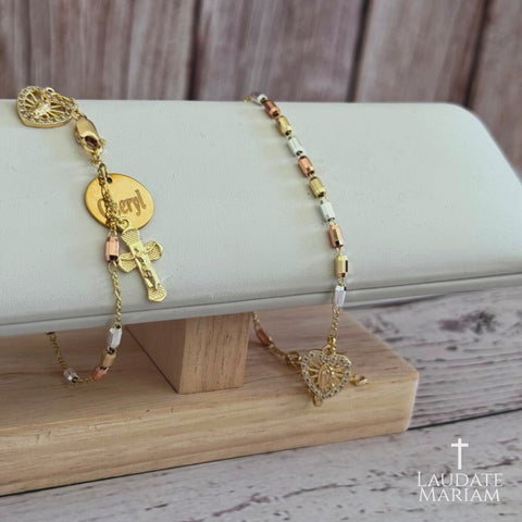 Personalized Our Lady of Guadalupe Bracelet | Tricolor Beads and Heart-Shaped Design
